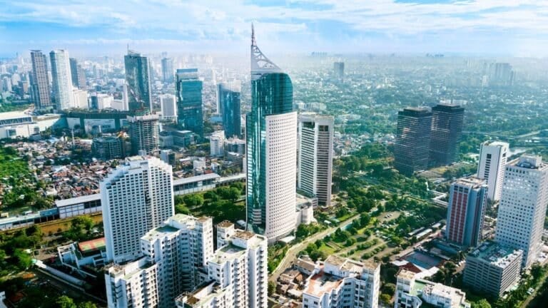 Indonesia financial regulator names Jeffrey Hendrik as president director of local bourse (9)