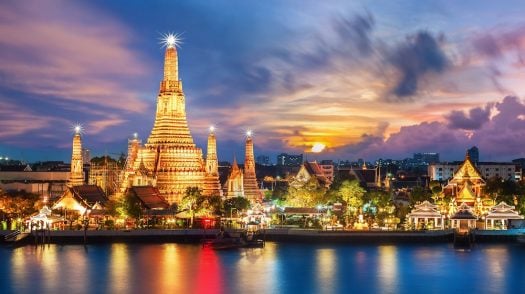 Wat Arun night view Temple in bangkok, Thailand